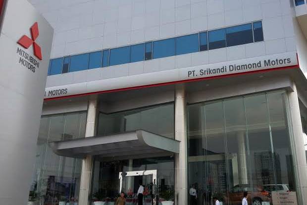 Dealer Mitsubishi PT Srikandi Diamond Motors Alam Sutra, Tangerang Selatan, yang diresmikan PT Krama Yudha Tiga Berlian Motors, Senin (25/08/14).