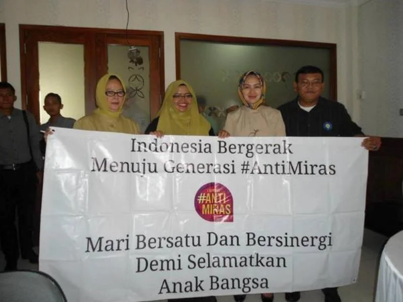 Audiensi @GeNAM_Tangsel dgn Ibu Walikota @HumasTangsel cc @AntiMiras_ID @fahiraidris support full #Antimiras Photo: @niningaidil