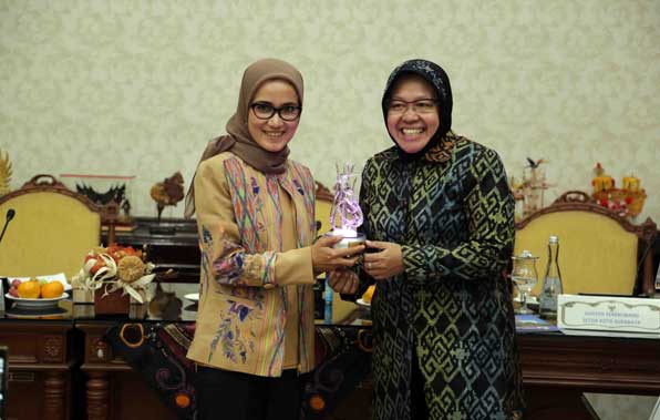Wali Kota Surabaya, Tri Rismaharini dan Bupati Lebak, Lebak Iti Oktavia Jayaba