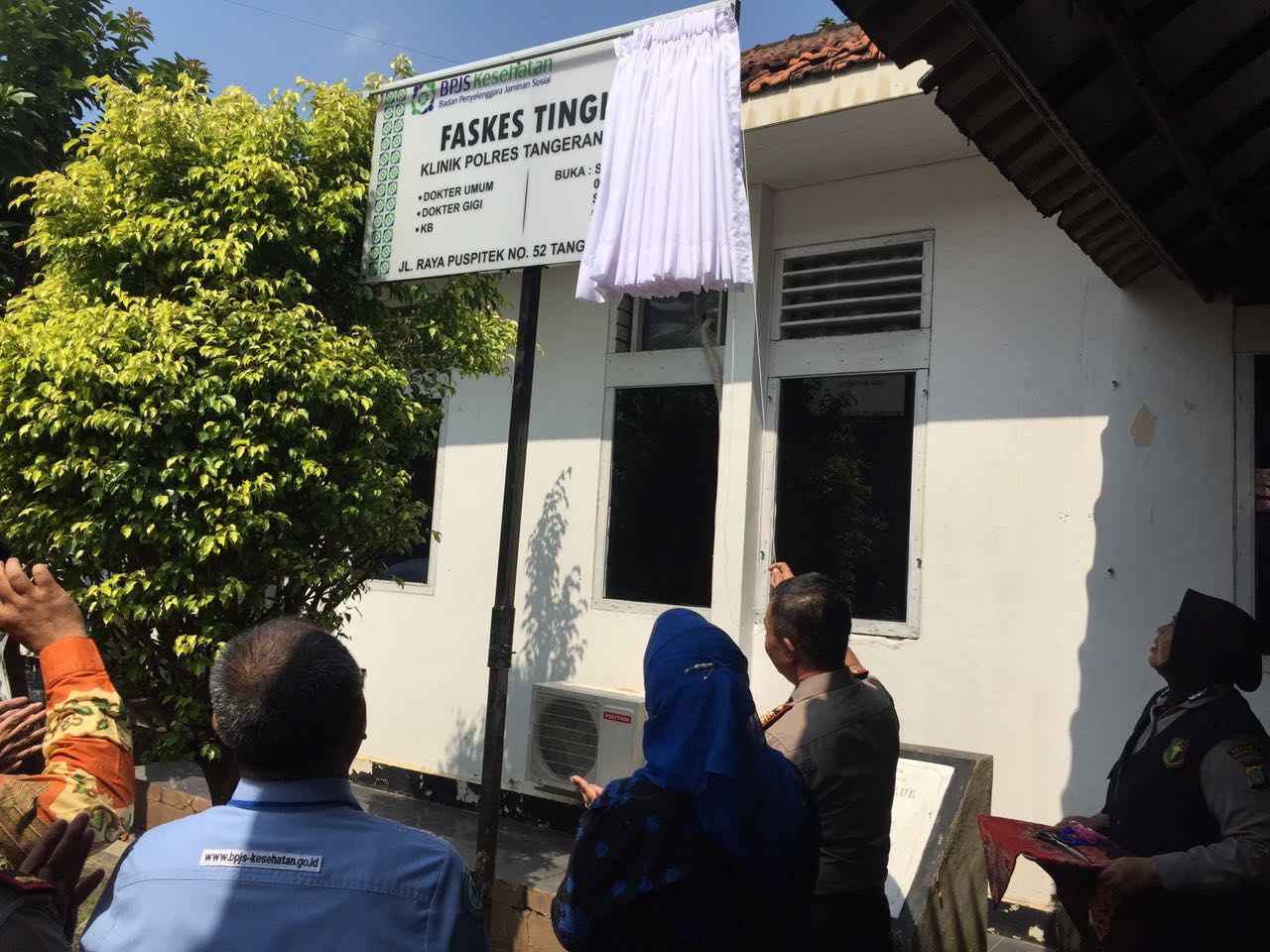 tangerang bersalin selatan klinik di Selatan Resmikan Ayi Klinik Tangerang Polres Supardan