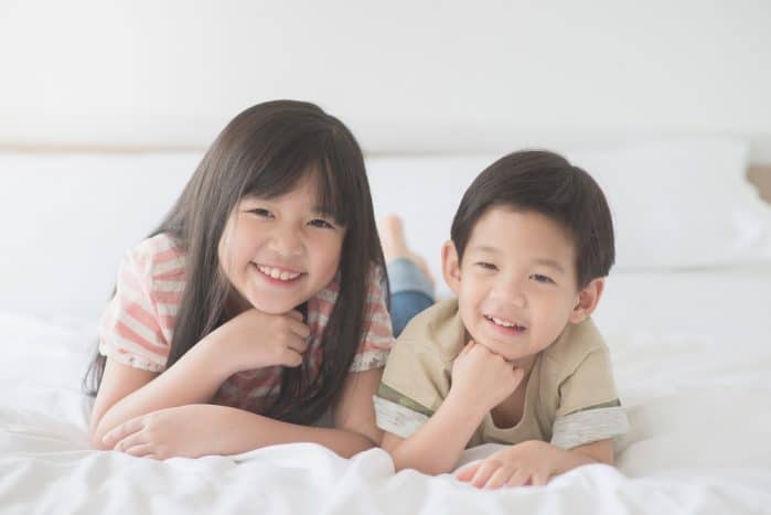 kamar tidur anak laki-laki dan perempuan