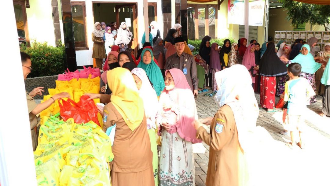 Kemenag Tangsel Berbagi Kebahagiaan Bersama Dhu’afa