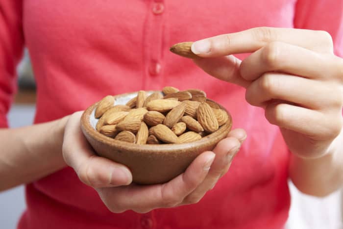 manfaat kacang almond