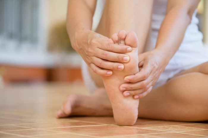 mengobati kaki kapalan