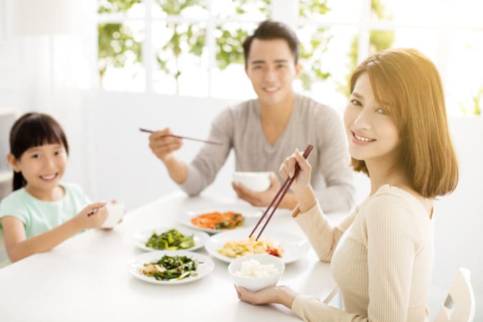 makan bersama keluarga