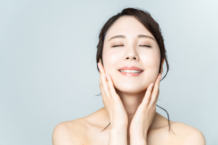 cara memakai serum wajah