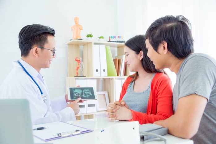 bidan atau dokter kandungan