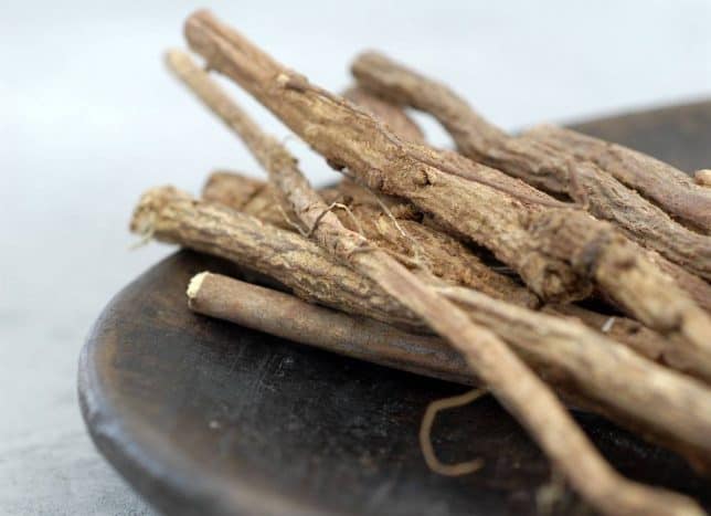 Akar licorice sebagai obat batuk alami