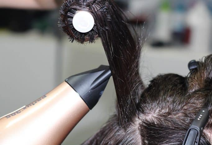 mengeringkan rambut yang benar