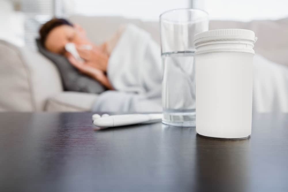 minum obat sambil tiduran