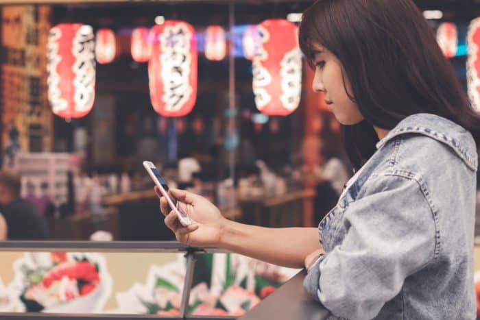 mengirim pesan ke mantan