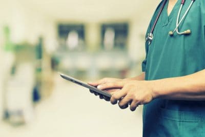 dokter melawan COVID-19