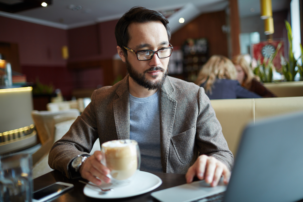 semangat kerja di kafe