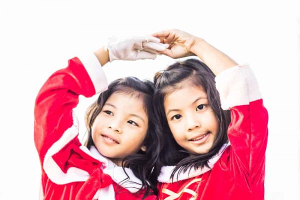 kembar beda orangtua