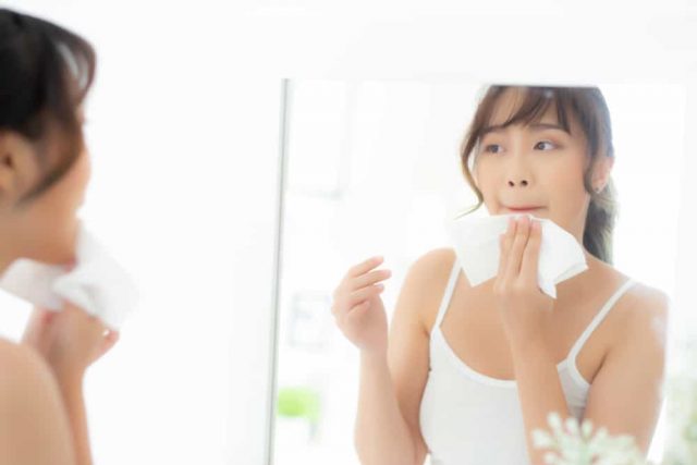 tisu pembersih make up