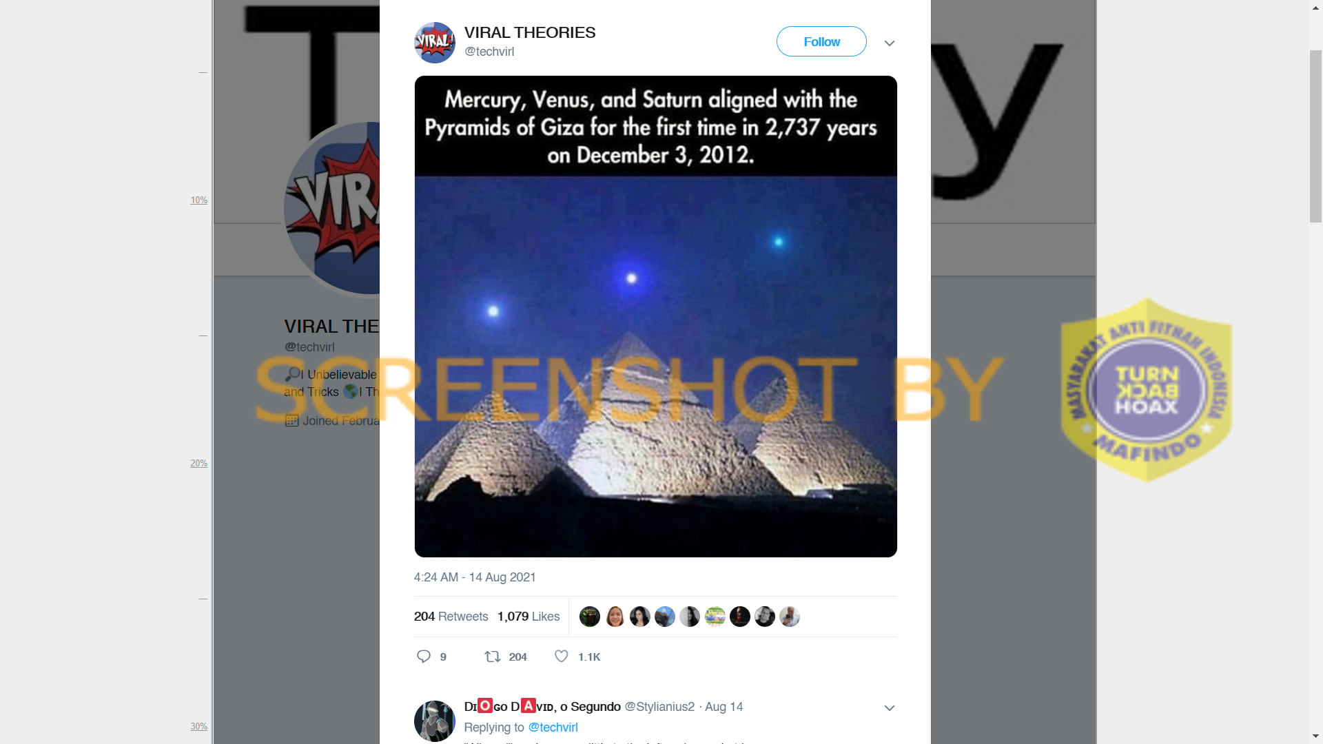 [SALAH] Foto Planet Merkurius, Venus, dan Saturnus Sejajar dengan Piramida Giza