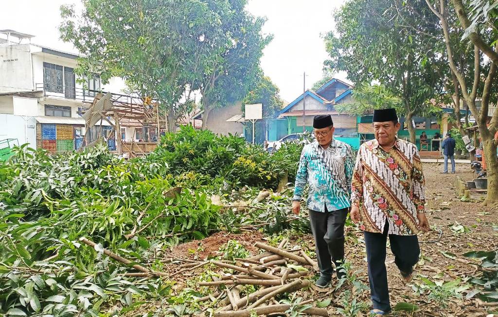 Kasubbag TU Kemenag Tangsel Tinjau Pembangunan KUA Kecamatan Setu