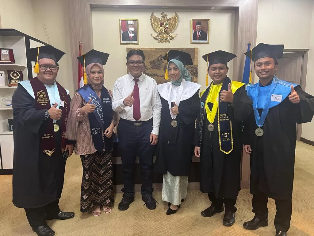 Ini Para Lulusan Terbaik UIN Jakarta di Wisuda ke-128 - UIN Syarif Hidayatullah Jakarta Official Website