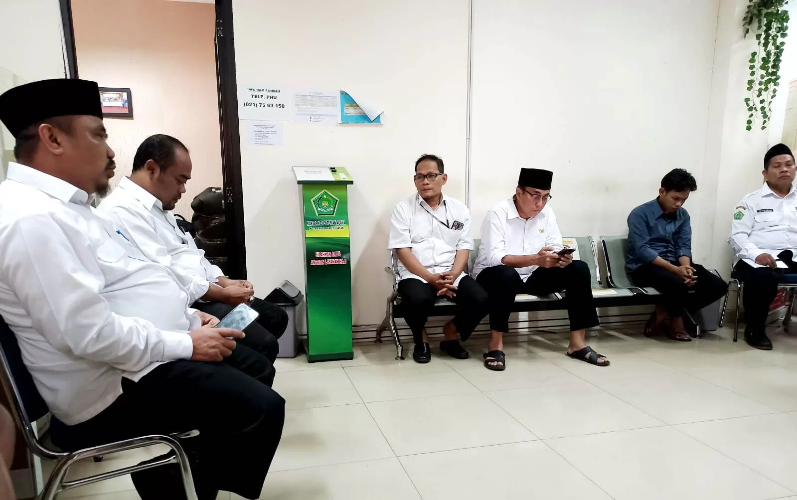 Rapat Panitia Keberangkatan Jemaah Haji Kloter 28 JKG