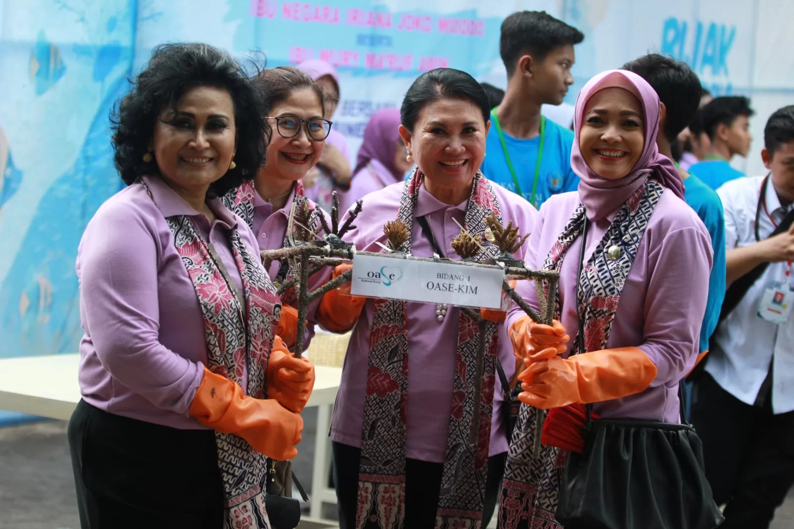 Bersama OASE KIM, Eny Yaqut Kampanyekan Peduli Stunting dan Jaga Laut di Banyuwangi