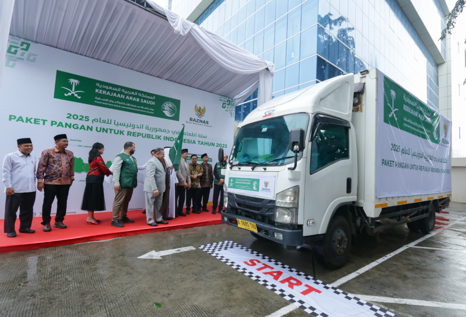 BAZNAS dan KSrelief Distribusikan 7.911 Paket Pangan Ramadan