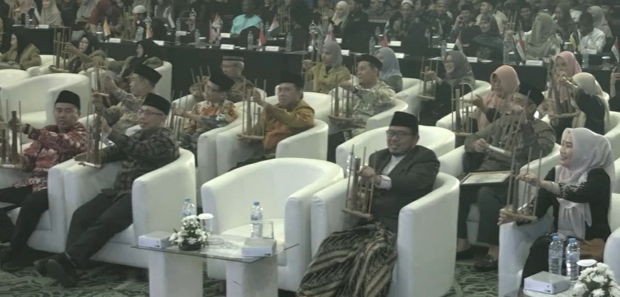 Saung Angklung Mang Udjo Meriahkan Penutupan MTQ Internasional ke-4