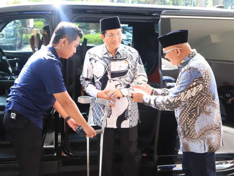 Menag: Bantu Korban Banjir Bekasi Saat Ramadan, Pahalanya Berlipat Ganda