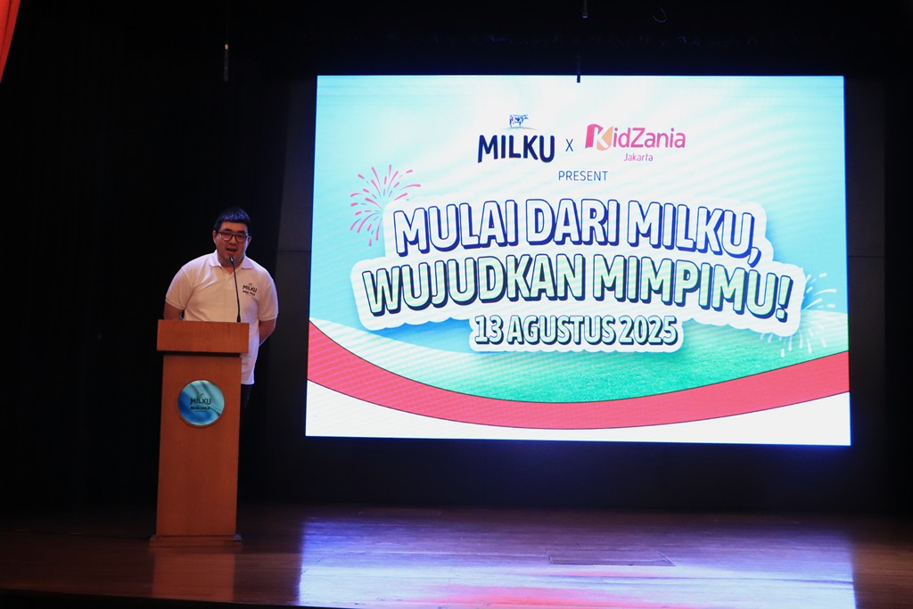 Sambutan hangat dari Assistant Marketing Manager MILKU, Wilson Salim, menandai dimulainya rangkaian kegiatan edukatif dan kreatif _Mulai Dari MILKU, Wujudkan Mimpimu!_. (Dok_ Kidzania Jakarta)