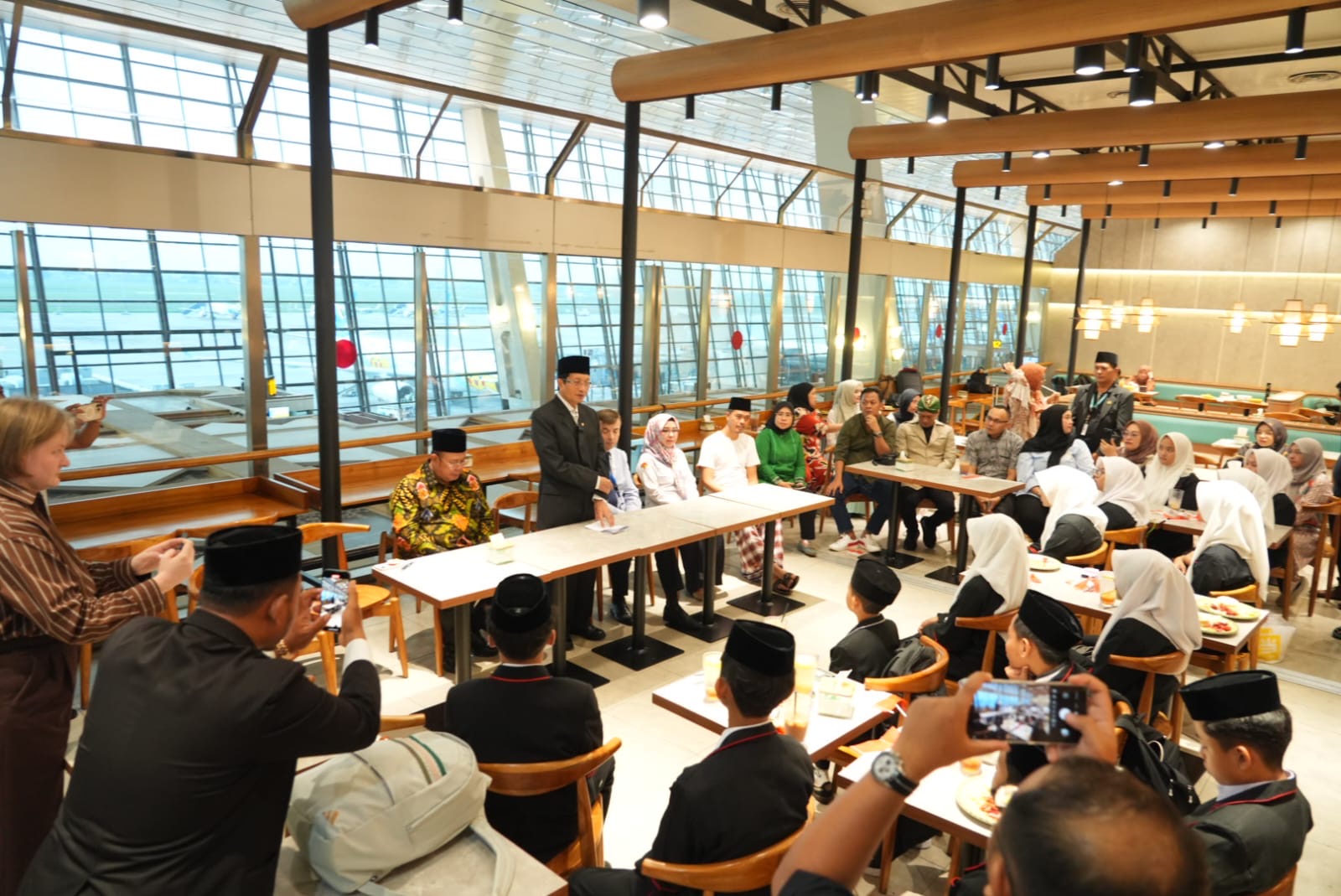 Menag Lepas 15 Santri Go Internasional, Ikut Sports Games di Rusia