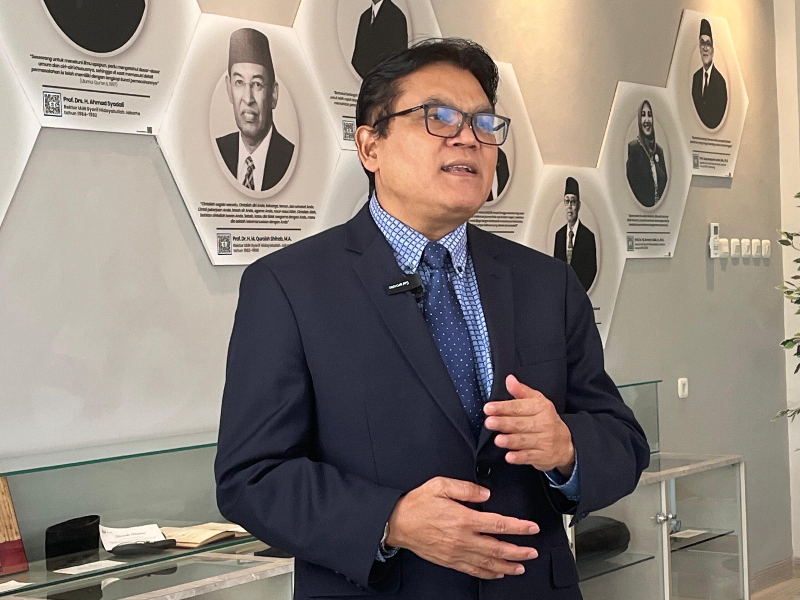 Prof. Asep Saepudin Jahar, Rektor UIN Syarif Hidayatullah Jakarta